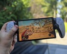 PlayStation Portal es la única consola portátil de la actual gama PlayStation de Sony, pero no reproduce juegos de forma nativa. (Fuente de la imagen: Unsplash, editado)