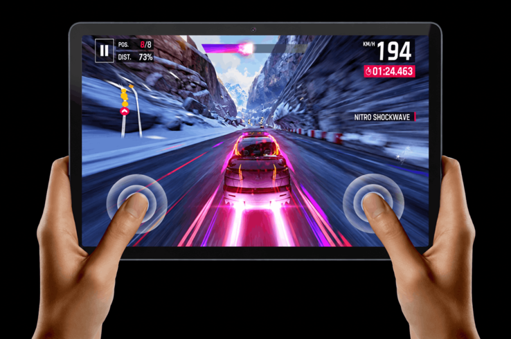 Lenovo X11A mostrado en uso para juegos