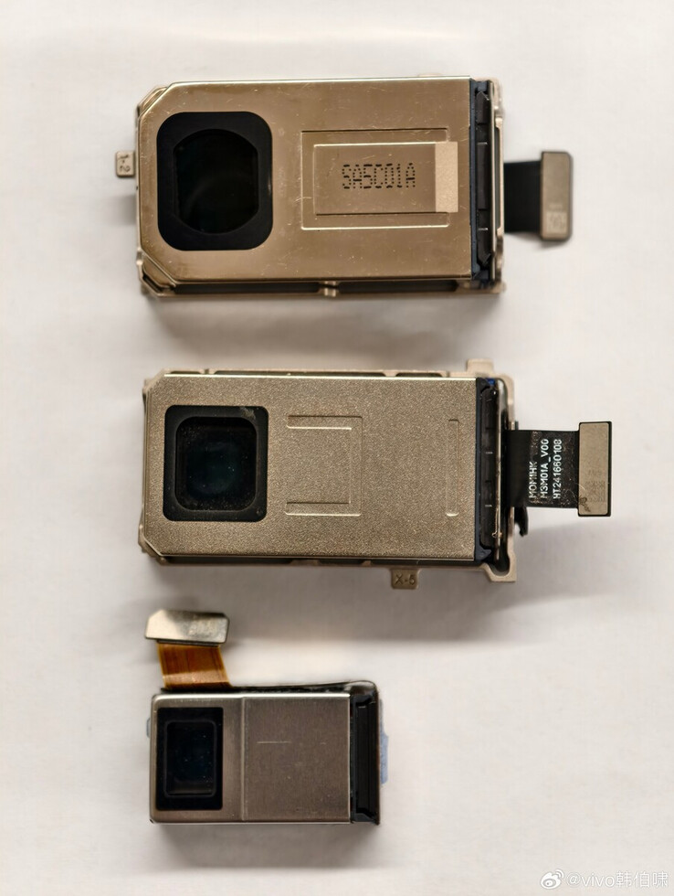 La cámara de teleobjetivo del Vivo X200 Ultra, superior a la del X100 Ultra y de un tamaño típico para un buque insignia moderno. (Fuente de la imagen: Vivo)
