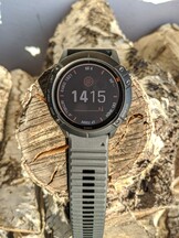 Al aire libre: Reloj con fondo oscuro