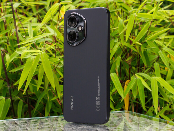 El Honor 400 (en la imagen) tendrá un sucesor este año con algunas especificaciones clave sin cambios. (Fuente de la imagen: Notebookcheck)