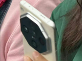 La carcasa de la cámara del Oppo Find X7 Pro parece colosal (imagen vía Weibo)