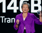 Lisa Su, consejera delegada de AMD, muestra la APU MI300 (Fuente de la imagen: AMD)