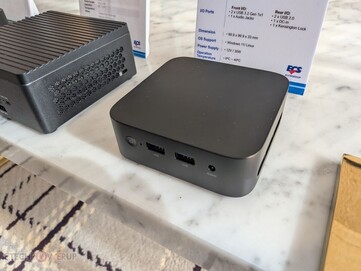 ECS Liva Z4. (Fuente de la imagen: TechPowerUp)