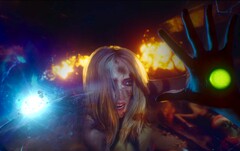 Captura de pantalla de Judas que muestra a una mujer apoyada en un cristal