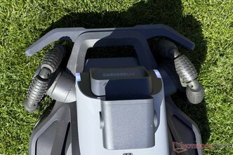 Las ruedas delanteras inclinadas dificultan innecesariamente la vida del Airseekers Tron.