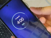 Se prevé que el Motorola Razr 3 cuente con cámaras de alta resolución, incluido un sensor frontal de 32 MP. (Fuente de la imagen: @evleaks)