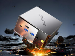 El GMKtec M8 es comparativamente compacto, con 111 x 107 x 63 mm y 490 g. (Fuente de la imagen: GMKtec)