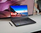 Una estación de trabajo móvil con un rendimiento decepcionante - Análisis del Lenovo ThinkPad T16g Gen 3