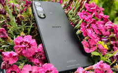 La última actualización Xperia 1 V de Sony trae algunas características importantes a su único buque insignia 2023. (Fuente de la imagen: Notebookcheck)
