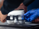 Ingenieros de Stanford desarrollan unas gafas AR holográficas y ligeras impulsadas por IA. (Fuente: Stanford)