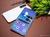 Tras el lanzamiento del Galaxy A57 5G que se muestra aquí, se espera que Samsung lance próximamente el Galaxy M67 5G.