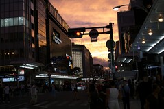 Lumix S5-II: el horquillado HDR podría tener sentido aquí, pero no conviene exagerar su importancia, en concreto por las personas en movimiento que aparecen en esta escena y, en general, porque incluso las cámaras compactas ofrecen ahora un rango dinámico cada vez mayor