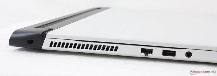 Izquierda: Cerradura Noble, RJ-45 2.5 Gbps, USB-A Gen. 1, 3.5 mm combo