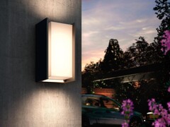 La lámpara de pared Philips Hue Turaco