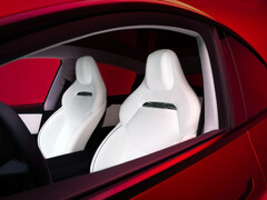 Los elegantes asientos de cubo del Tesla Model Y Performance. (Fuente de la imagen: Tesla)