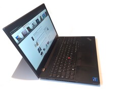 En revisión: Lenovo ThinkPad P15v G2, proporcionado por: