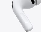 Se rumorea que los próximos auriculares AirPods Pro incorporarán una mejora en la cámara con respecto a los AirPods Pro 3 que se muestran aquí.