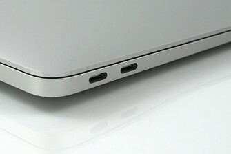 MacBook Air: 2x USB-C con Thunderbolt 3