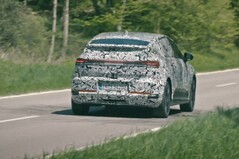 Tras los bocetos iniciales, el nuevo Audi A2 e-tron aparece ahora en la vida real con una lámina de camuflaje durante las pruebas de conducción sobre hielo y nieve en el norte de Suecia y en el túnel de viento.