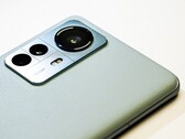 El Xiaomi 12S tiene un aspecto similar al de otros modelos de la serie 12 de Xiaomi. (Fuente: Xaiomi)