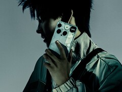 Teléfono Nothing (3) fotografiado en blanco. (Fuente de la imagen: Nothing)