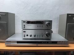 Este reproductor estéreo de Aiwa sirvió de inspiración directa para el diseño del hardware (Fuente de la imagen: Rodmg vía Hackaday)