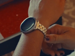 Las nuevas correas del smartwatch Amazfit Active 2, incluida una opción metálica (en la imagen), podrían estar en camino. (Fuente de la imagen: Amazfit vía Instagram)