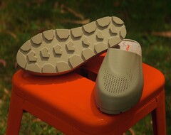 El Fig.(0), fotografiado arriba, es el primero de muchos diseños de zapatos que Presq compartirá en MakerWorld (Fuente de la imagen: Bambu Lab)