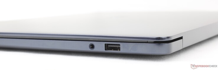 Correcto: auriculares de 3,5 mm, USB-A 3.2 Gen. 1