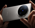 El X200 Ultra seguirá los pasos del X100 Ultra, en la imagen, con tres cámaras orientadas hacia atrás. (Fuente de la imagen: Vivo)