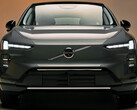 Ya han comenzado las entregas del nuevo Volvo EX60 en Europa. Este SUV eléctrico ofrece una autonomía de hasta 810 kilómetros.