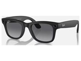Gafas Ray-Ban Meta Gen 2 negras, vistas de frente sobre un fondo blanco; cámara y LED de captura en las esquinas delanteras