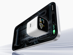 El adaptador de corriente dispone de un modo de «rendimiento» de 60 W. En la imagen: una representación promocional del cargador rápido con un iPhone.