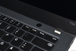 Lenovo ThinkPad T14s G2: lector de huellas dactilares integrado en el botón de encendido