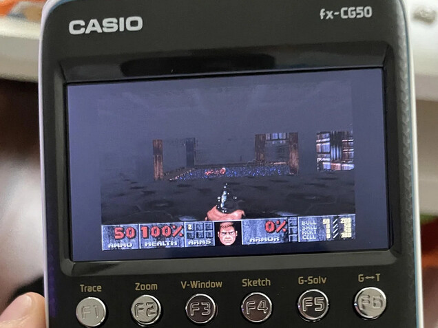 DOOM se ejecuta de forma nativa en una calculadora científica Casio (Fuente de la imagen: Asleep_Chicken5735 en Reddit)