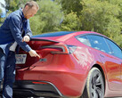 El nuevo Model 3 Performance puede optar a la desgravación fiscal (imagen: Top Gear/YT)