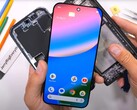El experto en teardown está bastante impresionado con el interior del Google Pixel 10 Pro XL. (Fuente de la imagen: JerryRigEverything)