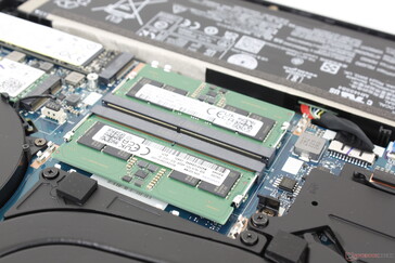 2 ranuras SODIMM accesibles