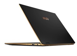 MSI Summit 13 Flip Evo - Derecha. (Fuente de la imagen: MSI)