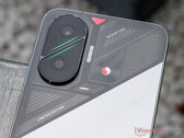 El Poco F7 debería ser comparativamente asequible para un smartphone con un chipset Snapdragon 8s Gen 4 y 12 GB de RAM. (Fuente de la imagen: Notebookcheck)