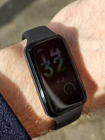 Amazfit Band 7 al sol