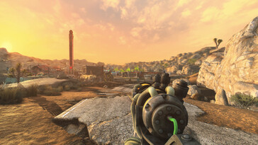 Imagen de Long 15 - Expansión NCR mostrando la misma ciudad en vista FPS. (Fuente de la imagen: ToxicWhiteout - Nexus Mods)