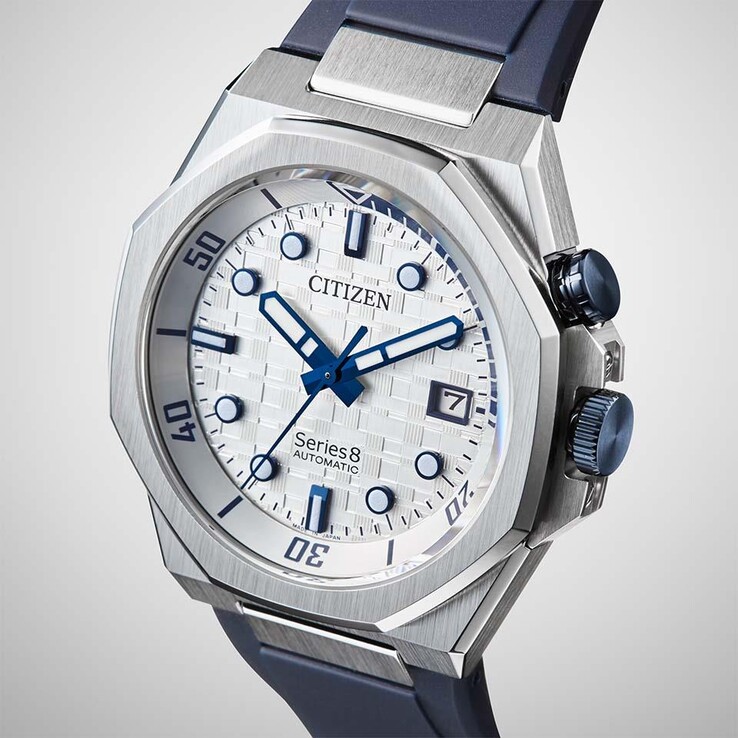 La esfera presenta un patrón de damero japonés texturizado