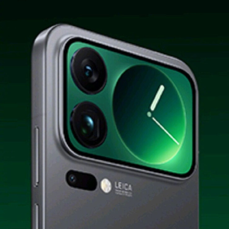 La parte trasera de lo que se cree que es el Xiaomi 17 Pro (Fuente de la imagen: @薛定谔的英短咕咕咕)