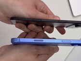 El "17 Air" (arriba) junto a otro iPhone. (Fuente de la imagen: Majin Bu vía X)