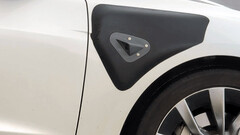 El artilugio del guardabarros y la colocación de la cámara en la luneta trasera recuerdan al Cybercab. (Fuente de la imagen: Reddit)