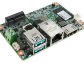 El DFI PCSF51 estará disponible con una de las tres APU AMD Ryzen Embedded R2000. (Fuente de la imagen: DFI)