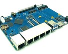 El Banana Pi BPI-R2 Pro tiene cinco puertos RJ45 con soporte opcional para 4G/5G. (Fuente de la imagen: BPI)