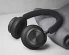 El BeoPlay HX está fabricado principalmente en aluminio y cuero, y B&O ha optado por auriculares de espuma con memoria. (Fuente de la imagen: Bang & Olufsen)